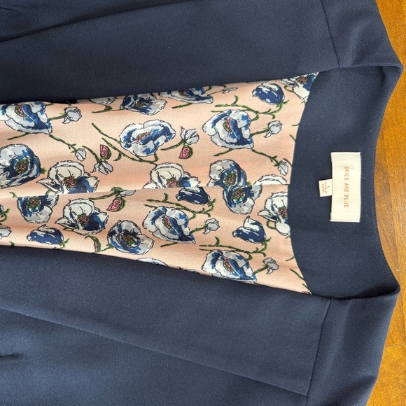 Skies Are Blue navy blazer. Pink floral liner. 3/4 length sleeves. - Picture 6 of 8